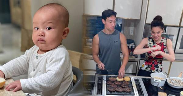 Hồ Ngọc Hà - Kim Lý 'toát mồ hôi' vào bếp trước sự 'giám sát' của 2 vị khách khó tính này