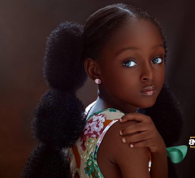 'Cô bé châu Phi đẹp nhất thế giới' thay đổi thế nào ở tuổi lên 7 - Ảnh 3