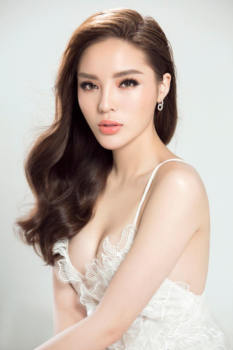 Loạt scandal học dốt, chửi tục của các Hoa hậu Việt Nam thời mới đăng quang - Ảnh 8