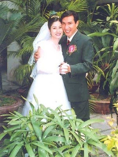 NSƯT Quang Thắng bên bà xã Cao Thanh Hải.