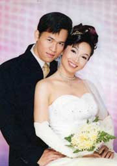 Hình ảnh hiếm hoi của Hoa hậu Bích Phương bên ông xã.