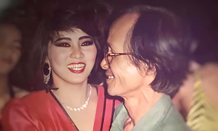 Vợ chồng Cẩm Vân - Khắc Triệu vốn có mối quan hệ thân thiết với cố nhạc sĩ Trịnh Công Sơn.