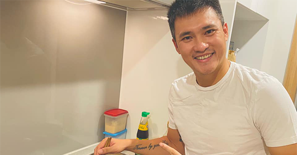 Công Vinh khoe ngày 2 lần vào bếp nấu ăn cho vợ nhưng lại nhận "kết đắng"