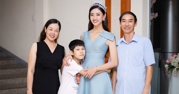 Lương Thùy Linh lại lên mạng tiết lộ lý do học giỏi từ bé