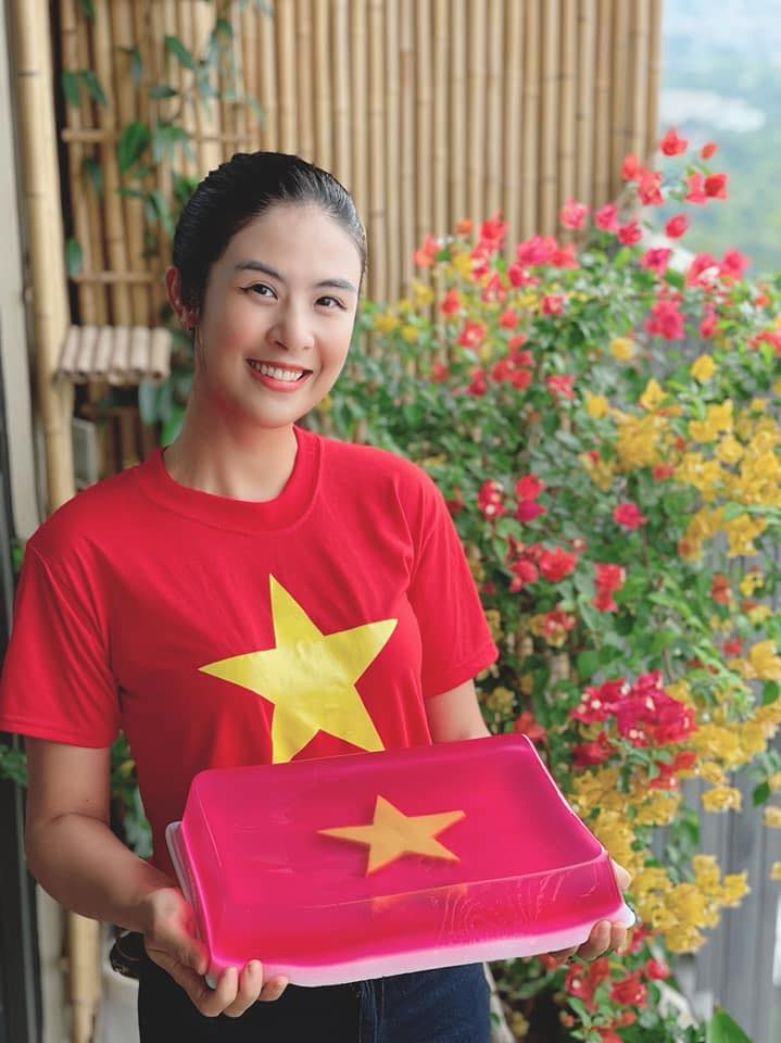 Khoảnh khắc đăng quang đáng nhớ của dàn Hoa hậu Việt: Thùy Dung rơi vương miện, Ngọc Hân nói hớ - Ảnh 5