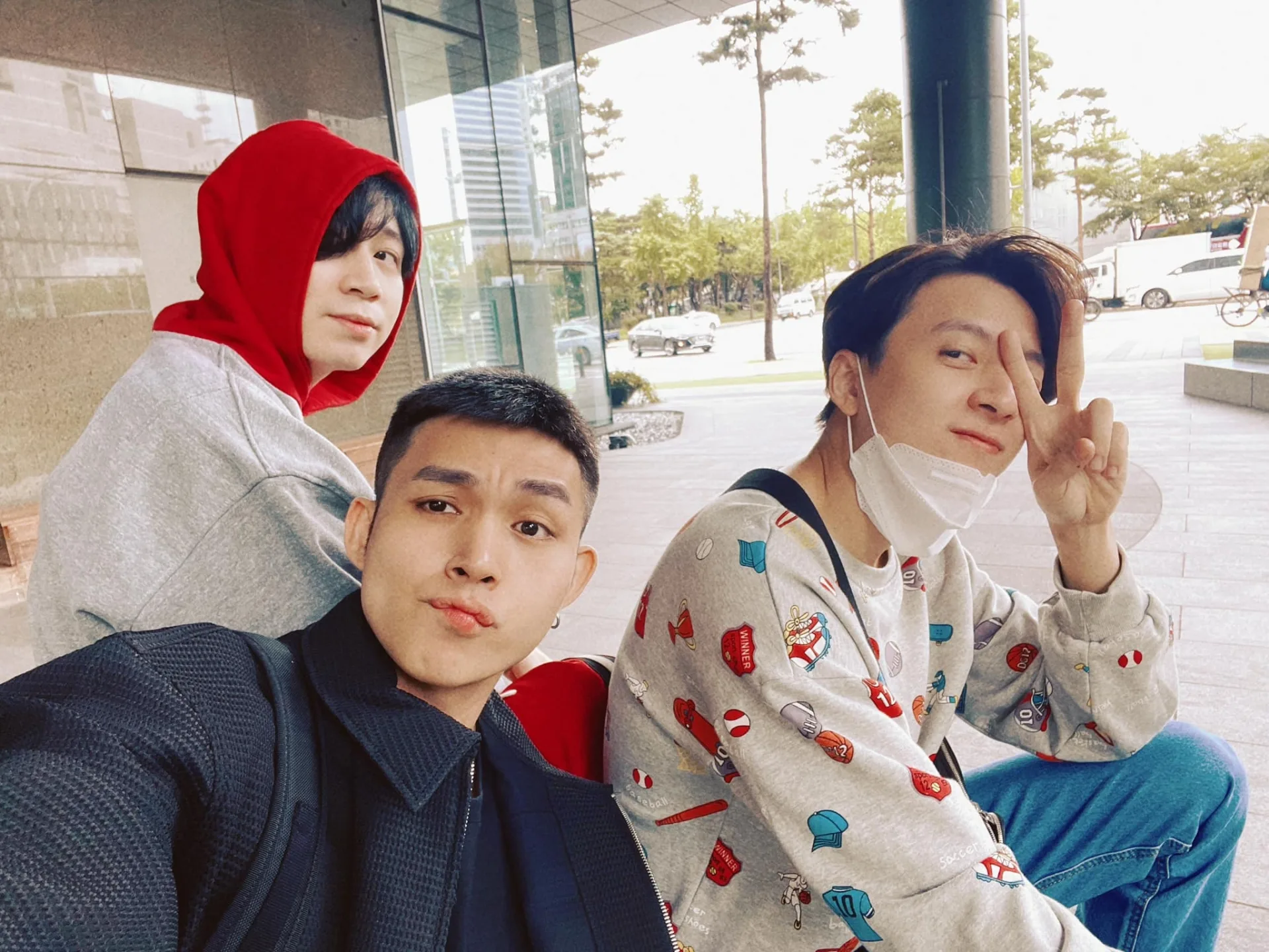 Hôm qua sao làm gì (6/9): Hòa Minzy khoe quý tử đáng yêu, Mai Phương Thúy selfie nhí nhảnh - Ảnh 1