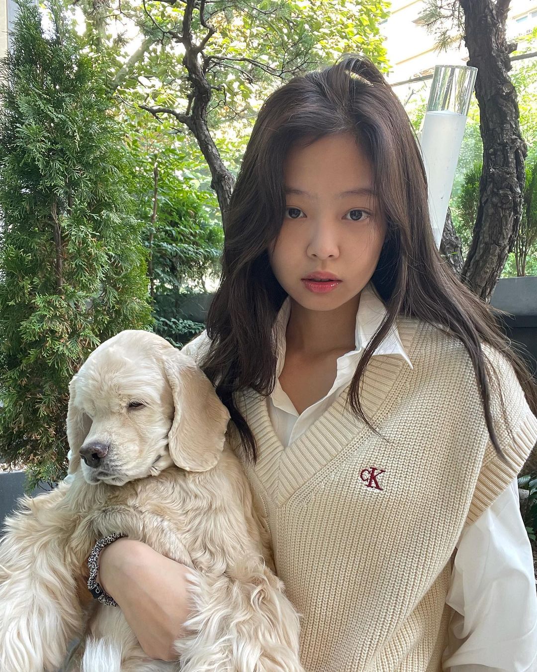 Jennie BLACKPINK khoe nhan sắc ngây thơ, mộc mạc như chưa từng mặc đồ CK  - Ảnh 1