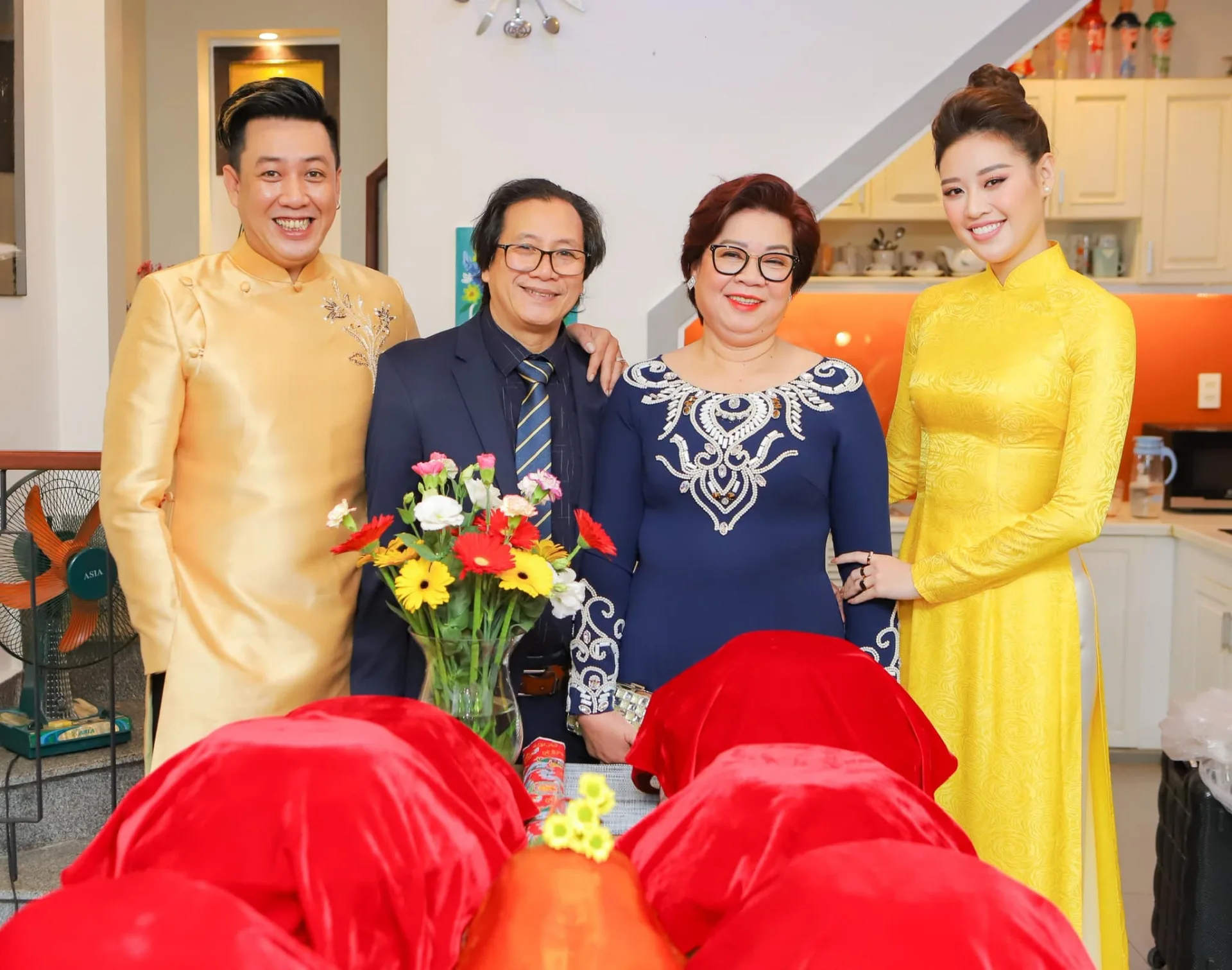 Hôm qua sao làm gì (14/9): Huyền Baby như gái đôi mươi, Khánh Vân mừng sinh nhật anh trai - Ảnh 1