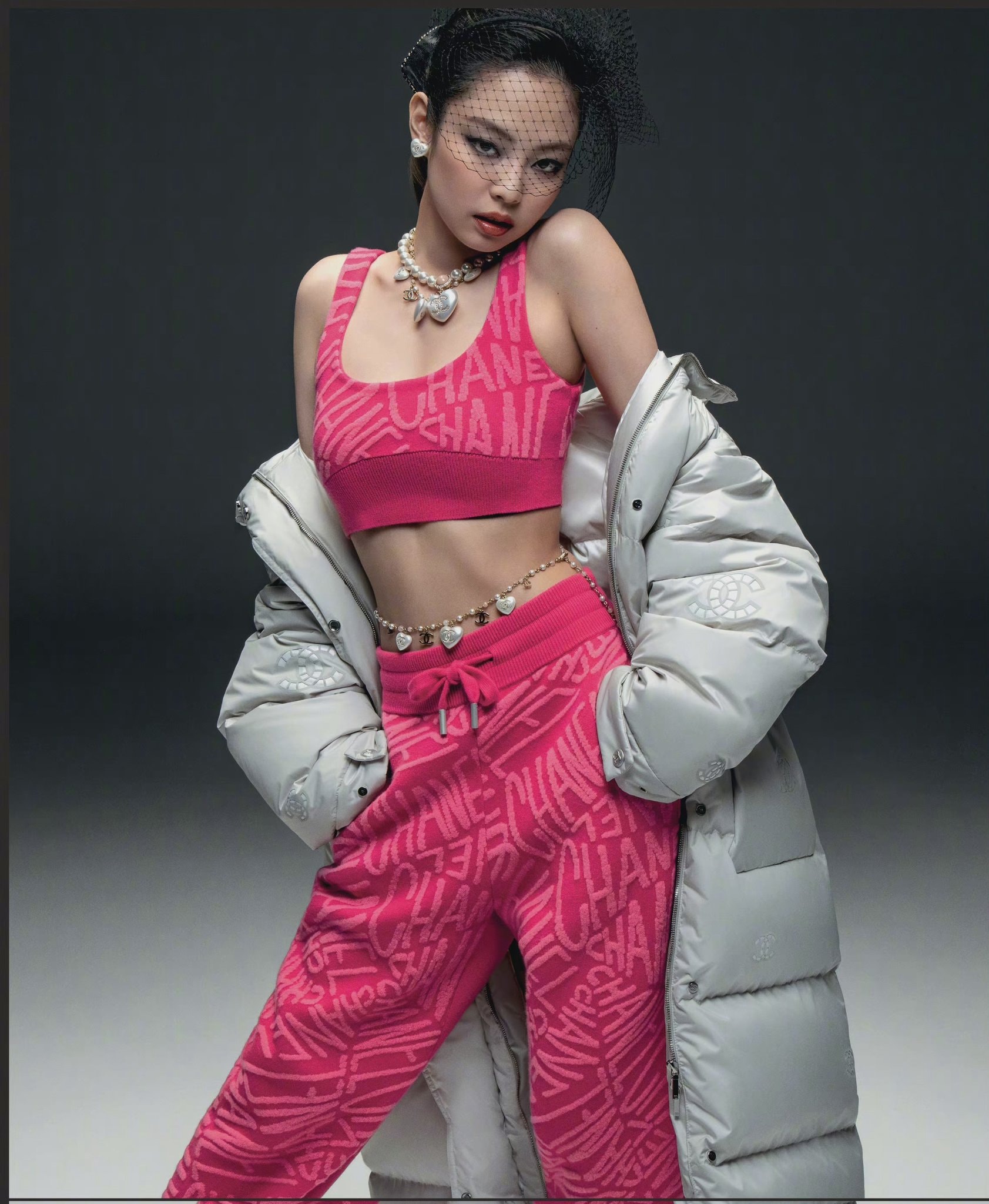 Jennie (BLACKPINK) trở thành gương mặt đại diện cho chiến dịch toàn cầu 'Coco Neige' của Chanel  - Ảnh 1