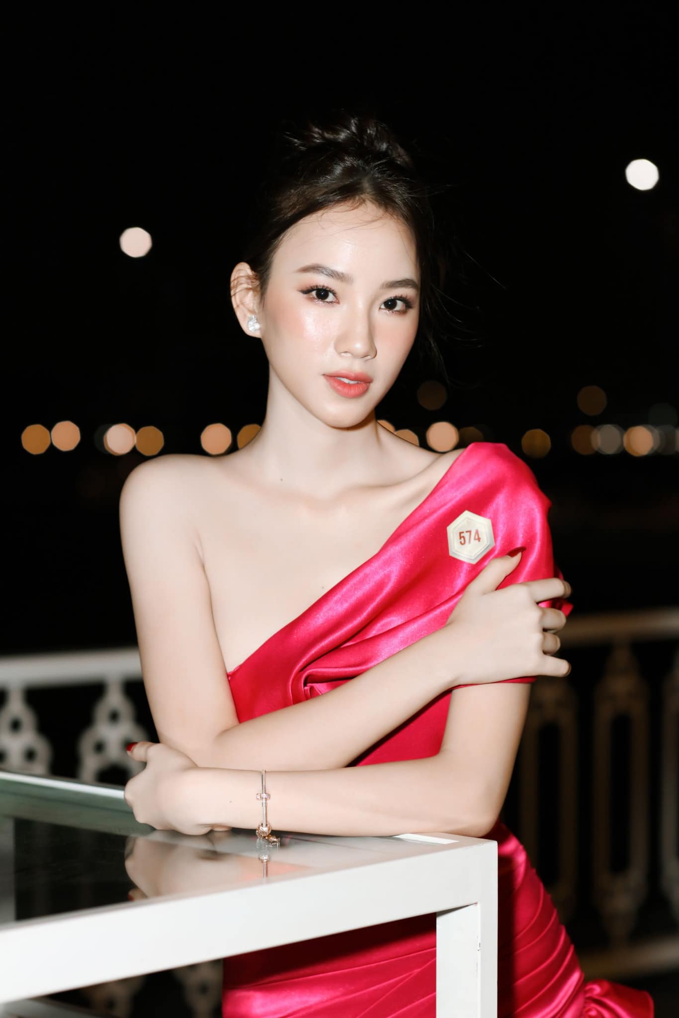 Trần Hoàng Ái Nhi - đại diện Việt Nam thi Hoa hậu Liên lục địa 2021 là ai? - Ảnh 10