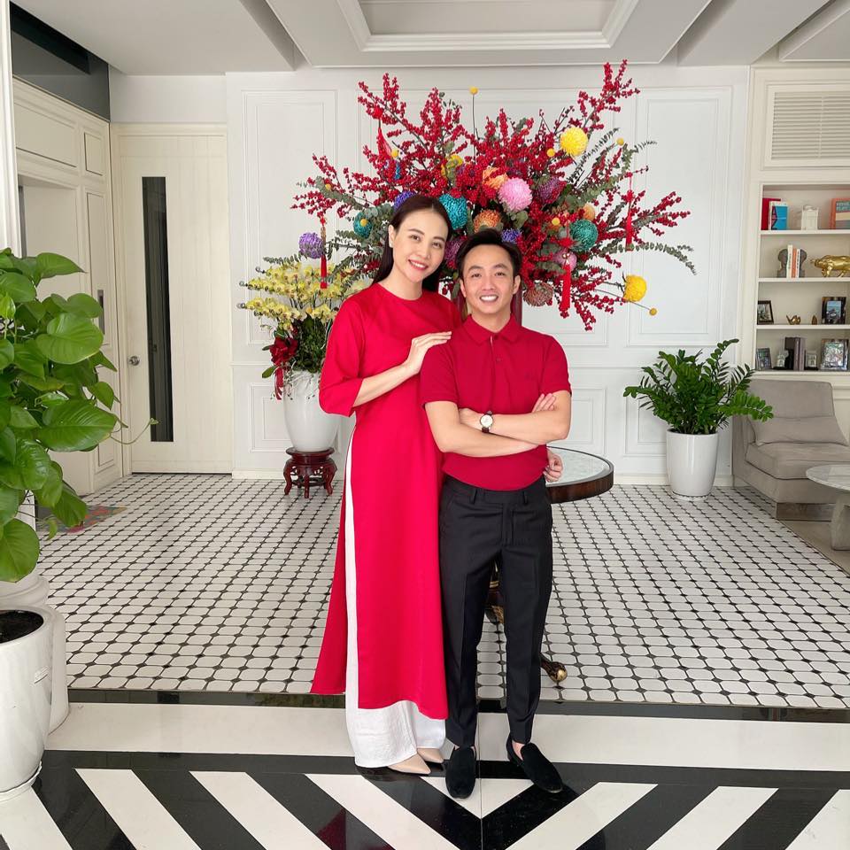 Vợ chồng Đàm Thu Trang - Cường Đô La hạnh phúc sau 2 năm về chung một nhà.