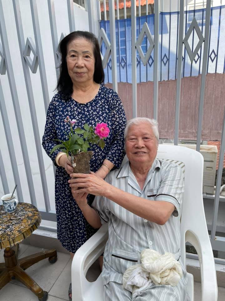 Ba mẹ NSND Hồng Vân đã gắn bó 60 năm.