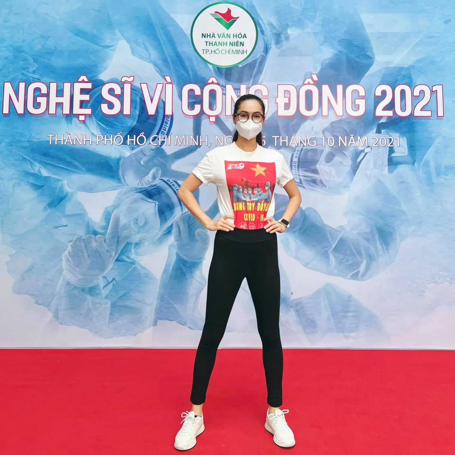 Hôm qua sao làm gì (15/10): Hòa Minzy - Nhã Phương đọ sắc 