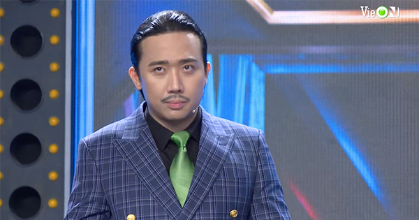 Trấn Thành nghẹn ngào khóc trên sân khấu Rap Việt mùa 2: "Bố tôi lần đầu khóc nức nở sau khi xem Bố Già"