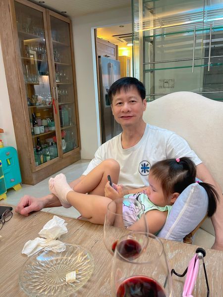 Phan Như Thảo thương chồng hơn 26 tuổi 'già, thất nghiệp nên nghèo' - Ảnh 1