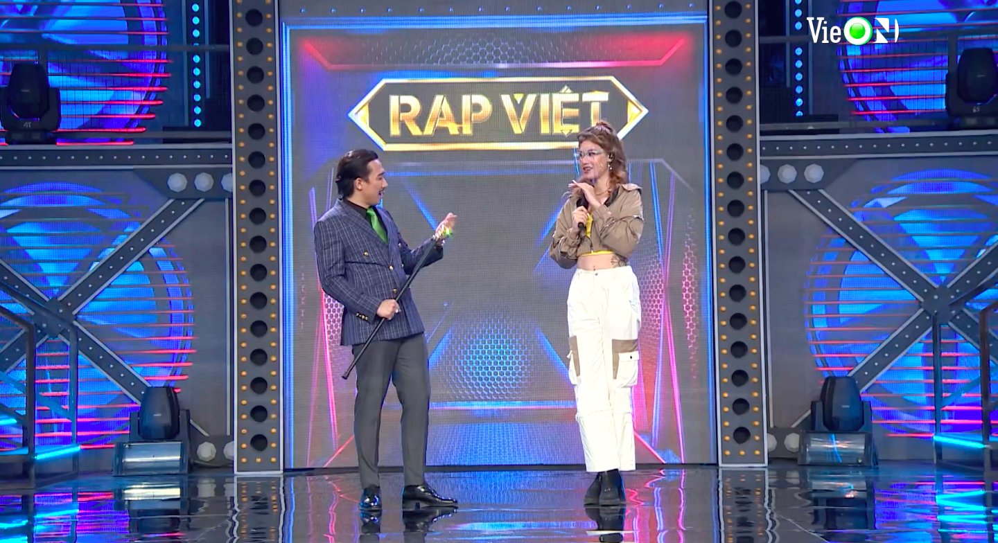 Rap Việt tập 3: J Jade - gái xinh mang chuyện buồn của mẹ lên sân khấu về team Wowy - Ảnh 2