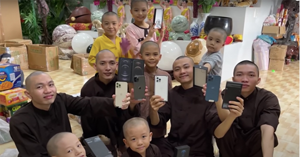 Những ồn ào "bên bờ vũ trụ" xoay quanh "Tịnh thất Bồng Lai" 