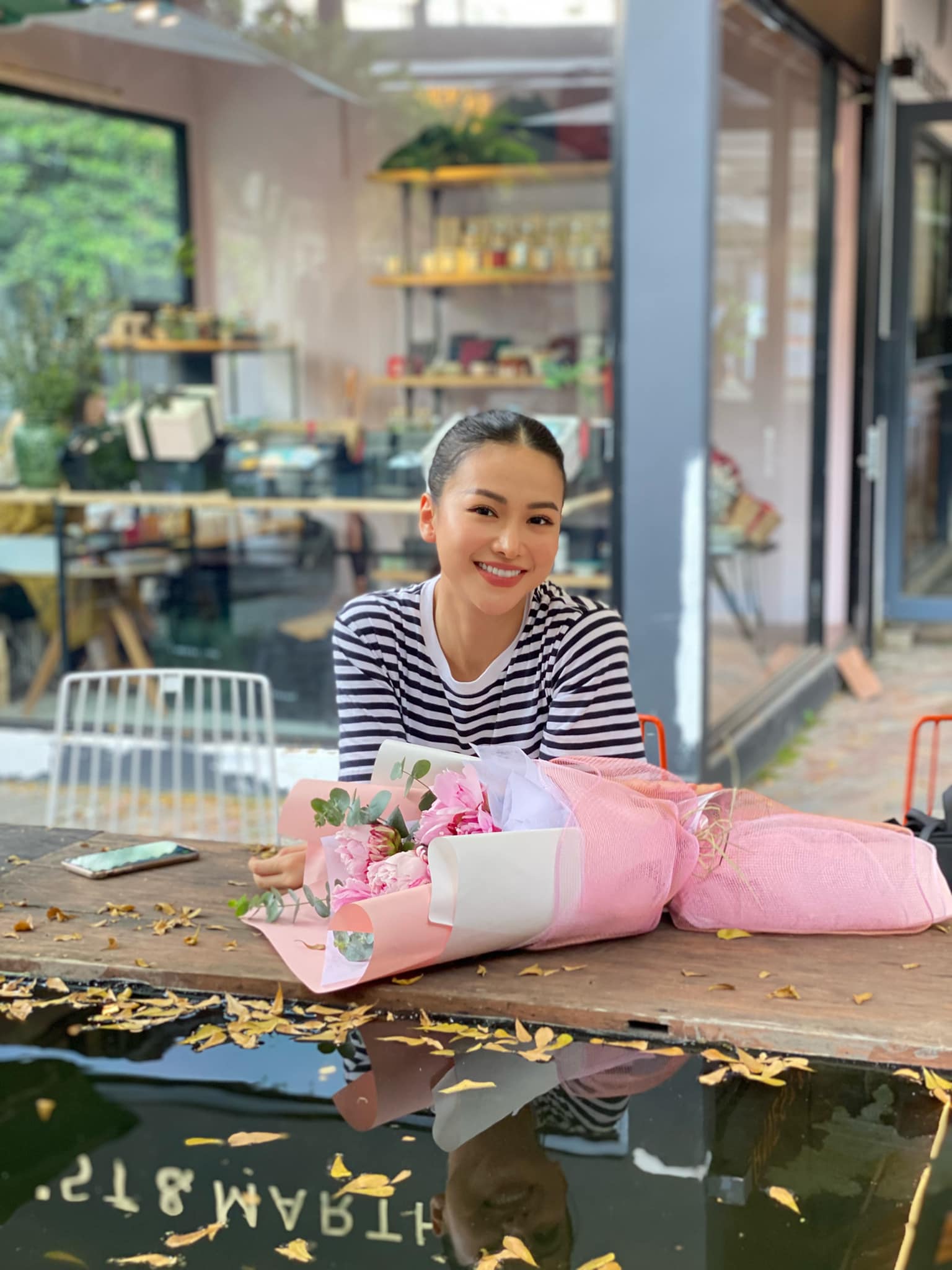 Hoa hậu Phương Khánh đang tích cực sản xuất podcast bàn về lối sống lành mạnh và truyền nguồn năng lượng vui vẻ đến khán giả.