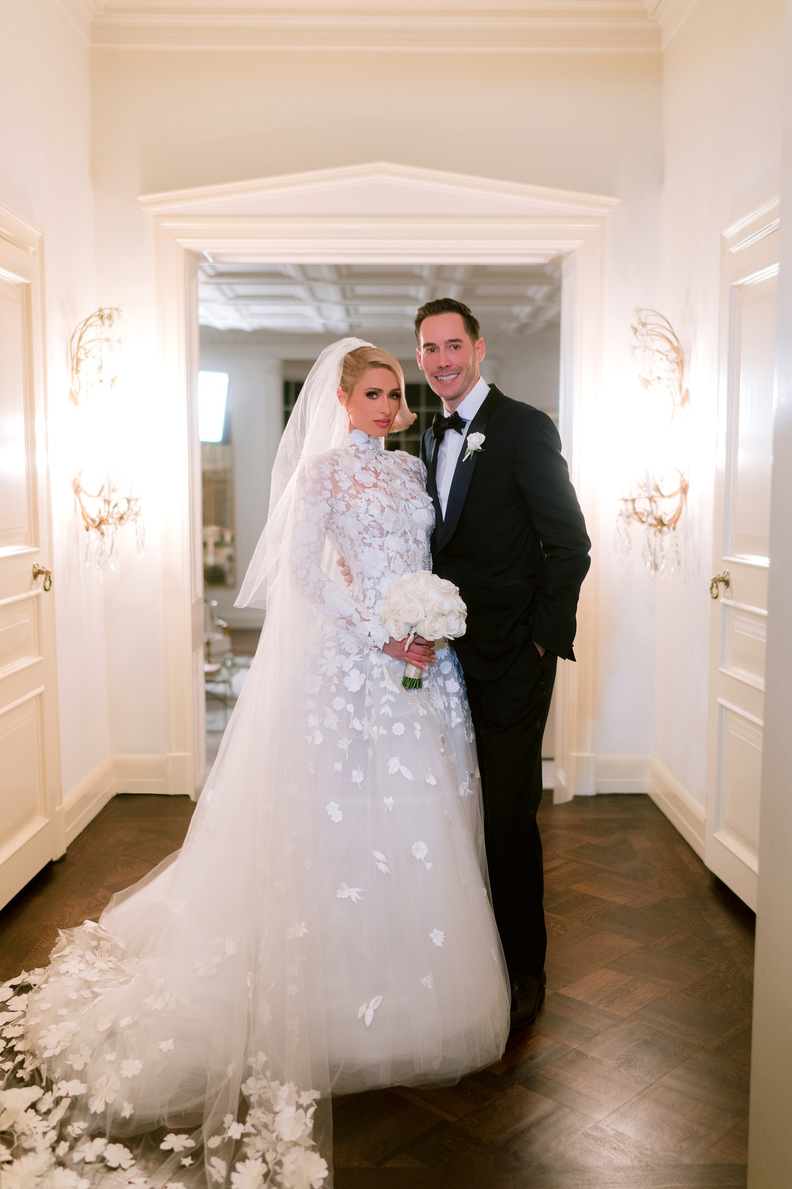 Cận cảnh đám cưới xa hoa, kéo dài suốt 3 ngày ở biệt thự triệu đô của Paris Hilton - Ảnh 7