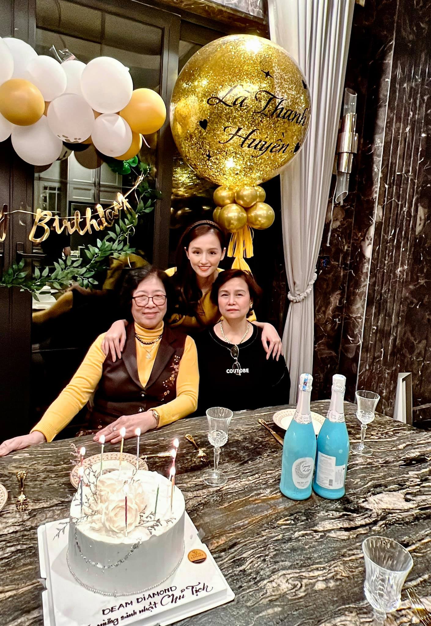 Lã Thanh Huyền được bố mẹ chồng cưng chiều, mở tiệc lộng lẫy mừng sinh nhật con dâu - Ảnh 2