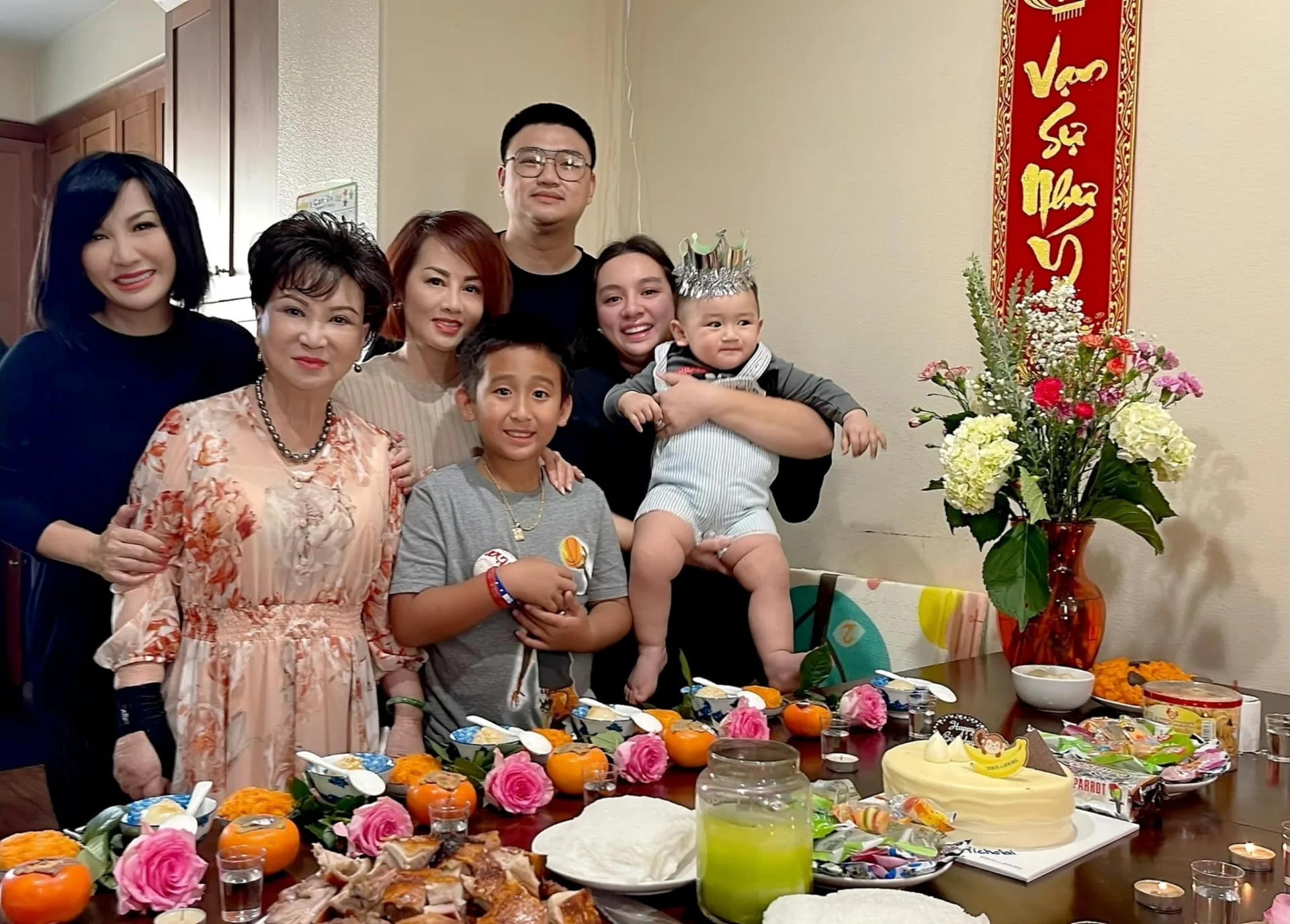 Vợ cũ Bằng Kiều mừng sinh nhật 1 tuổi cháu ngoại Phi Nhung - Ảnh 2
