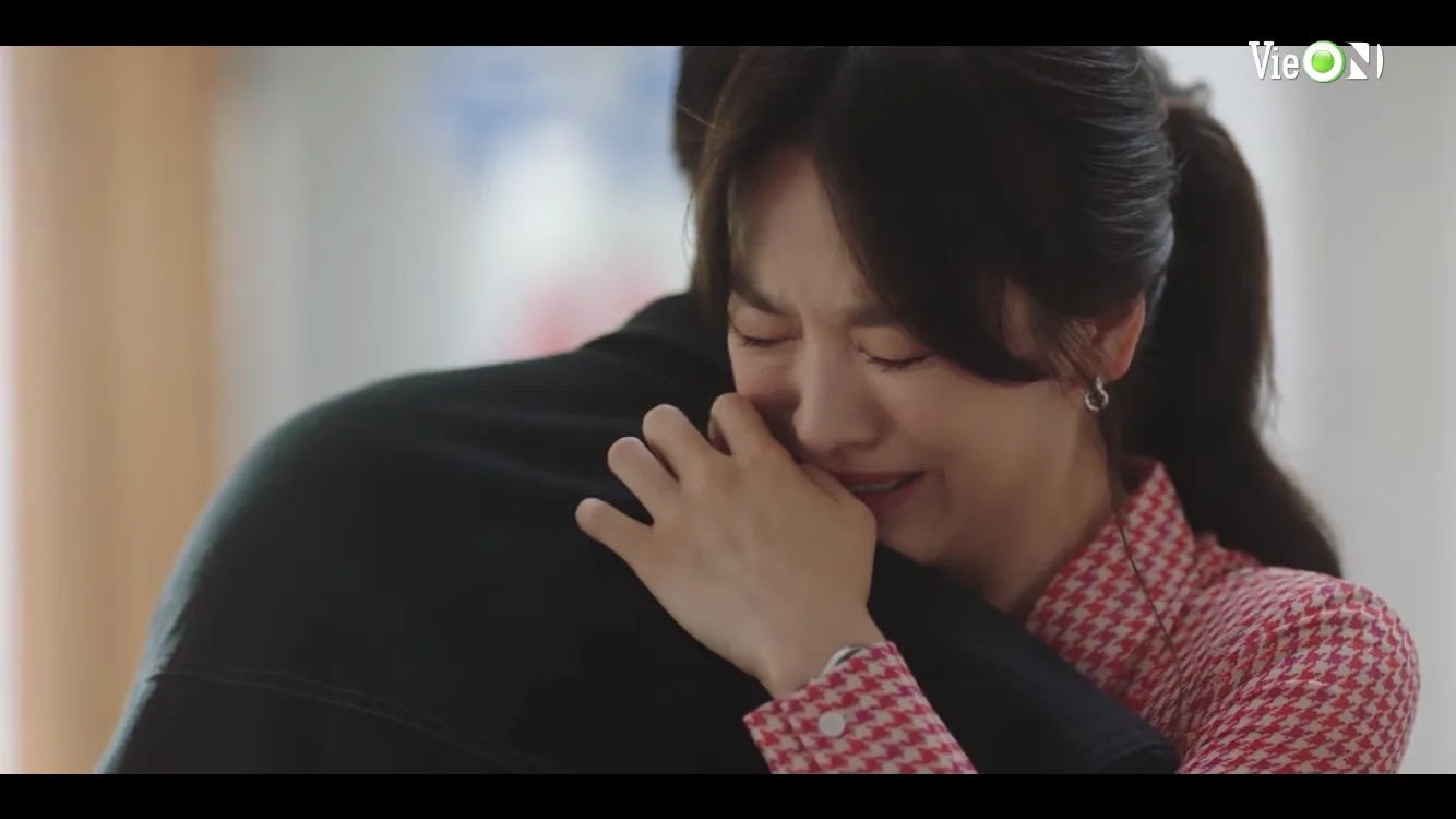 Tập 9 “Now, We Are Breaking Up”: Song Hye Kyo ra mắt mẹ Jang Ki Yong bất chấp sự phản đối - Ảnh 7