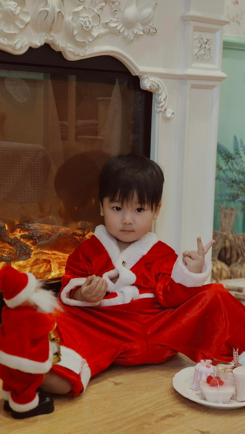 5 em bé Vbiz hot nhất MXH 2021: Con Hòa Minzy thành em bé quốc dân, quý tử nhà Hà Hồ là 'thánh meme' - Ảnh 4