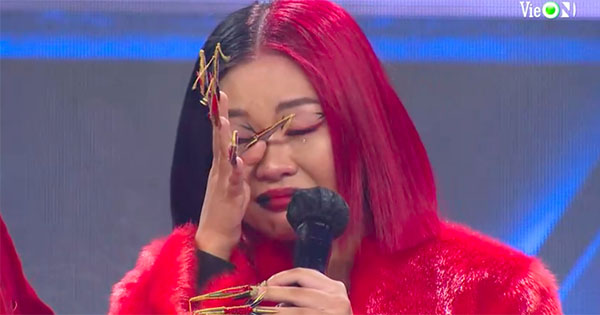 Rap Việt tập 13: Sidie team Karik khóc nức nở trên sân khấu, thừa nhận ép cân vì bị "ném đá"