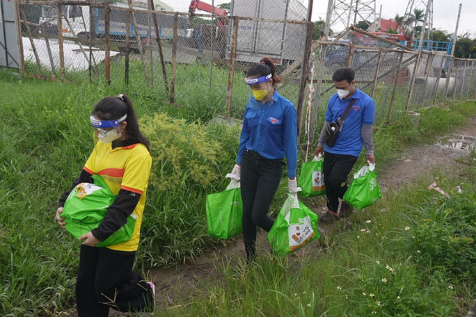 H'Hen Niê - Đỗ Thị Hà: 2 'Hoa hậu nông dân' của Việt Nam, vươn ra thế giới vẫn không quên nguồn cội - Ảnh 4