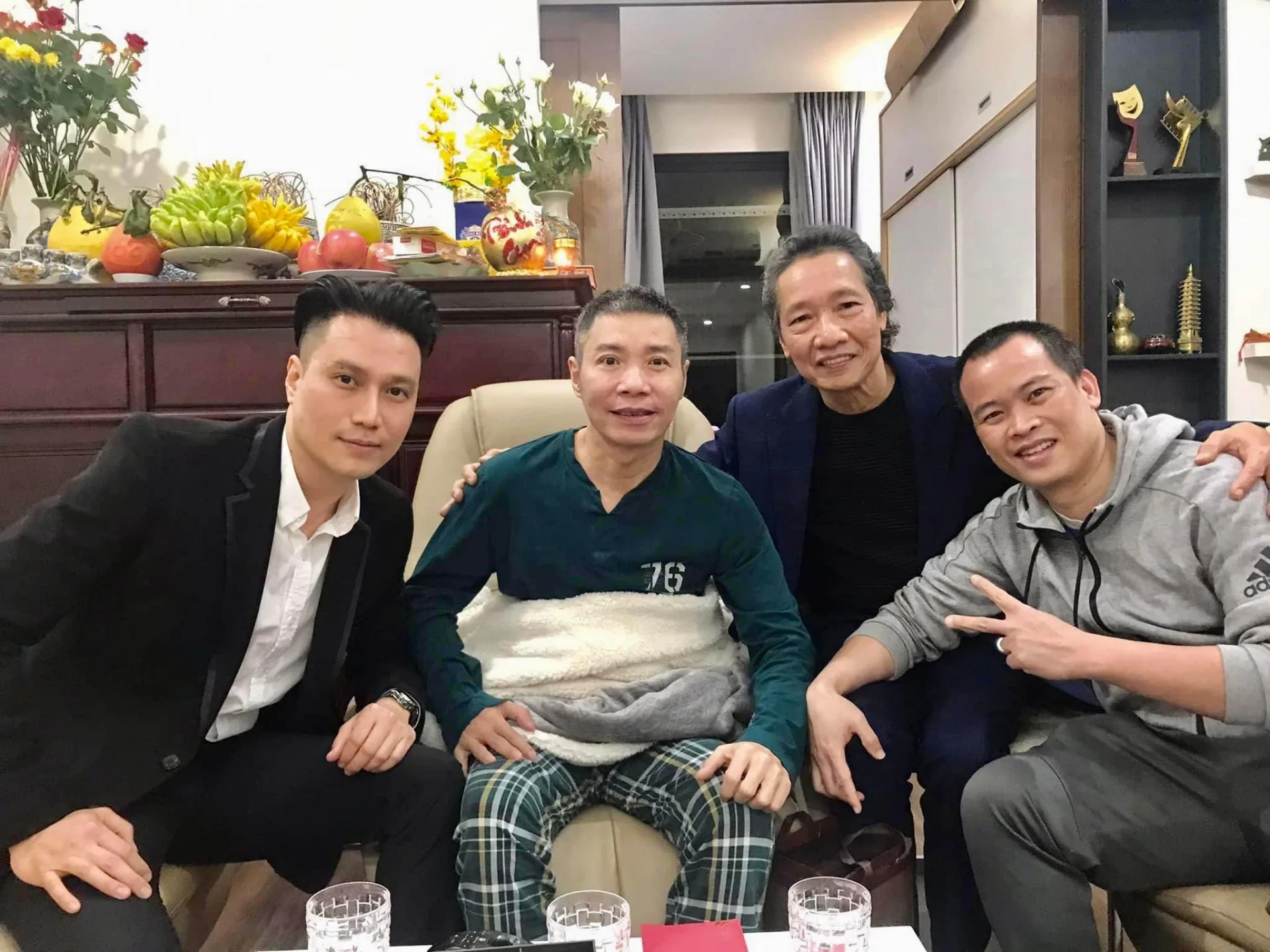 Việt Anh tiết lộ tình hình hiện tại của NSND Công Lý sau biến cố sức khỏe - Ảnh 1