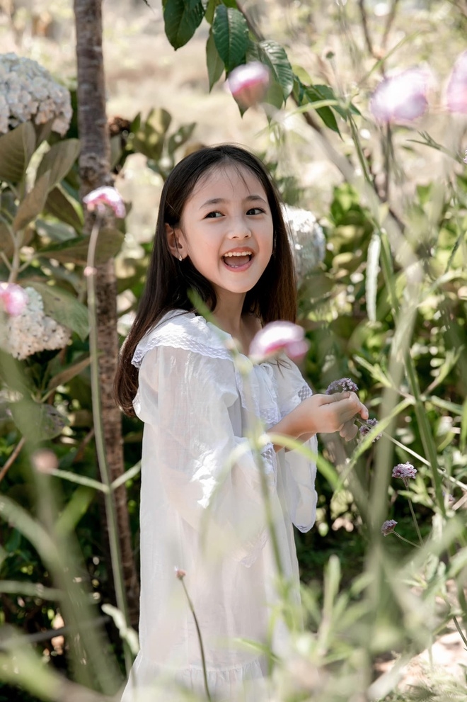 Ba tiểu công chúa xinh đẹp đều là con hoa hậu nổi tiếng của showbiz Việt - Ảnh 5