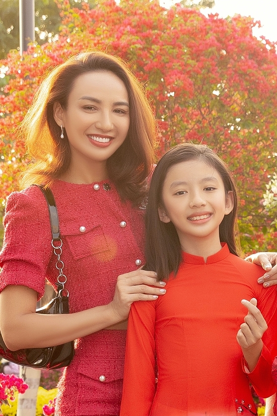 Ba tiểu công chúa xinh đẹp đều là con hoa hậu nổi tiếng của showbiz Việt - Ảnh 9
