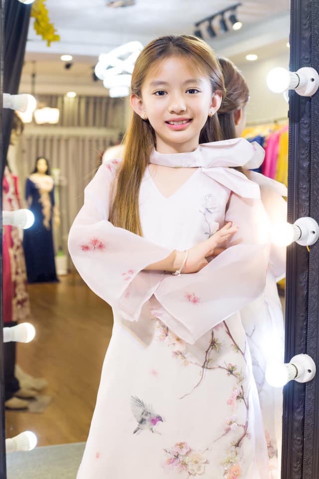 Ba tiểu công chúa xinh đẹp đều là con hoa hậu nổi tiếng của showbiz Việt - Ảnh 13