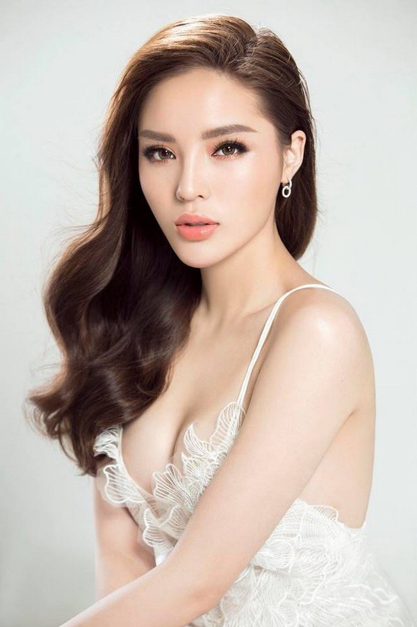 3 Hoa hậu Việt Nam phá vỡ truyền thống kín đáo, thành công với hình tượng gợi cảm - Ảnh 2