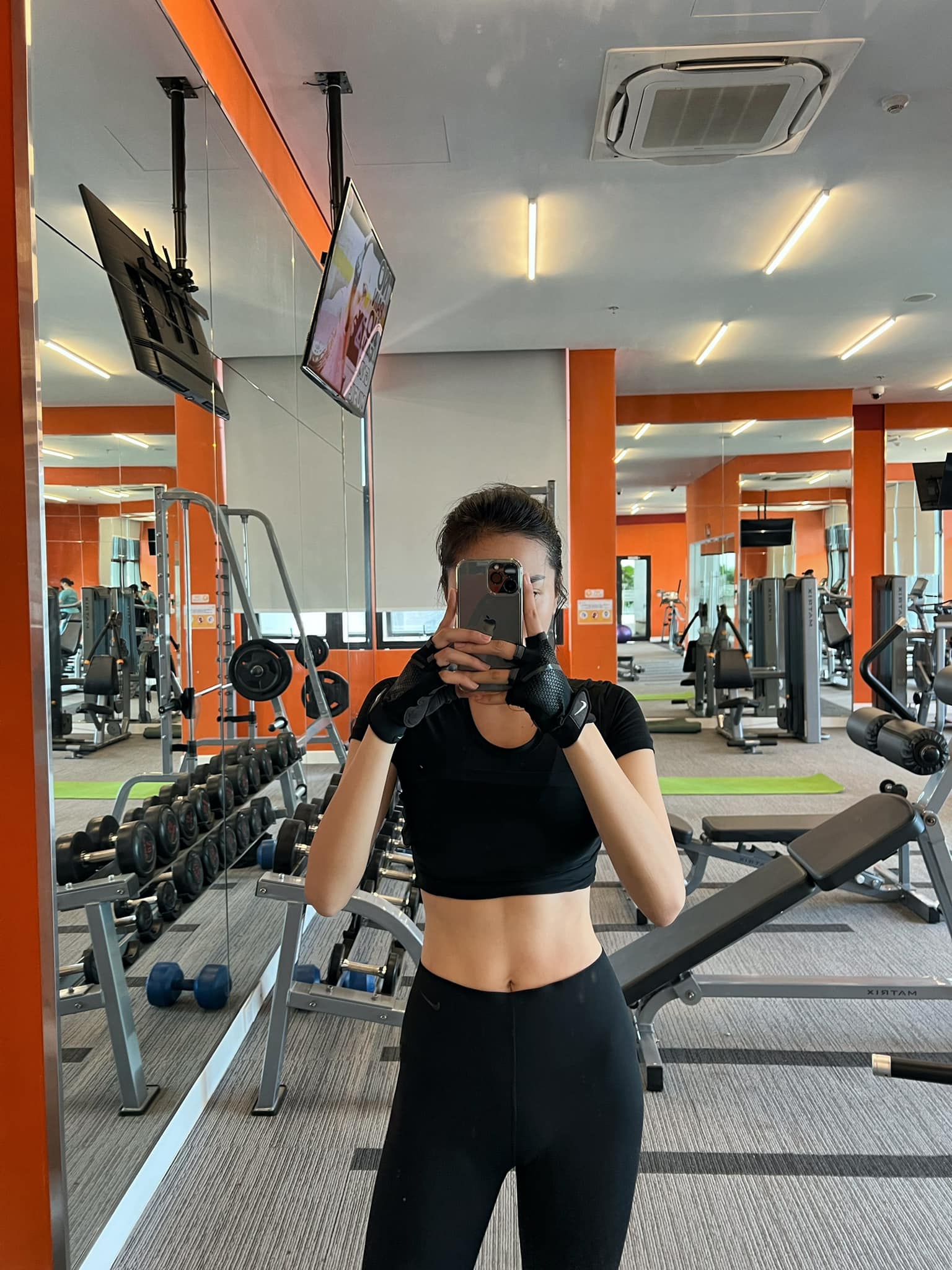 Kỳ Duyên chăm tập gym, ăn uống lành mạnh để giữ dáng.