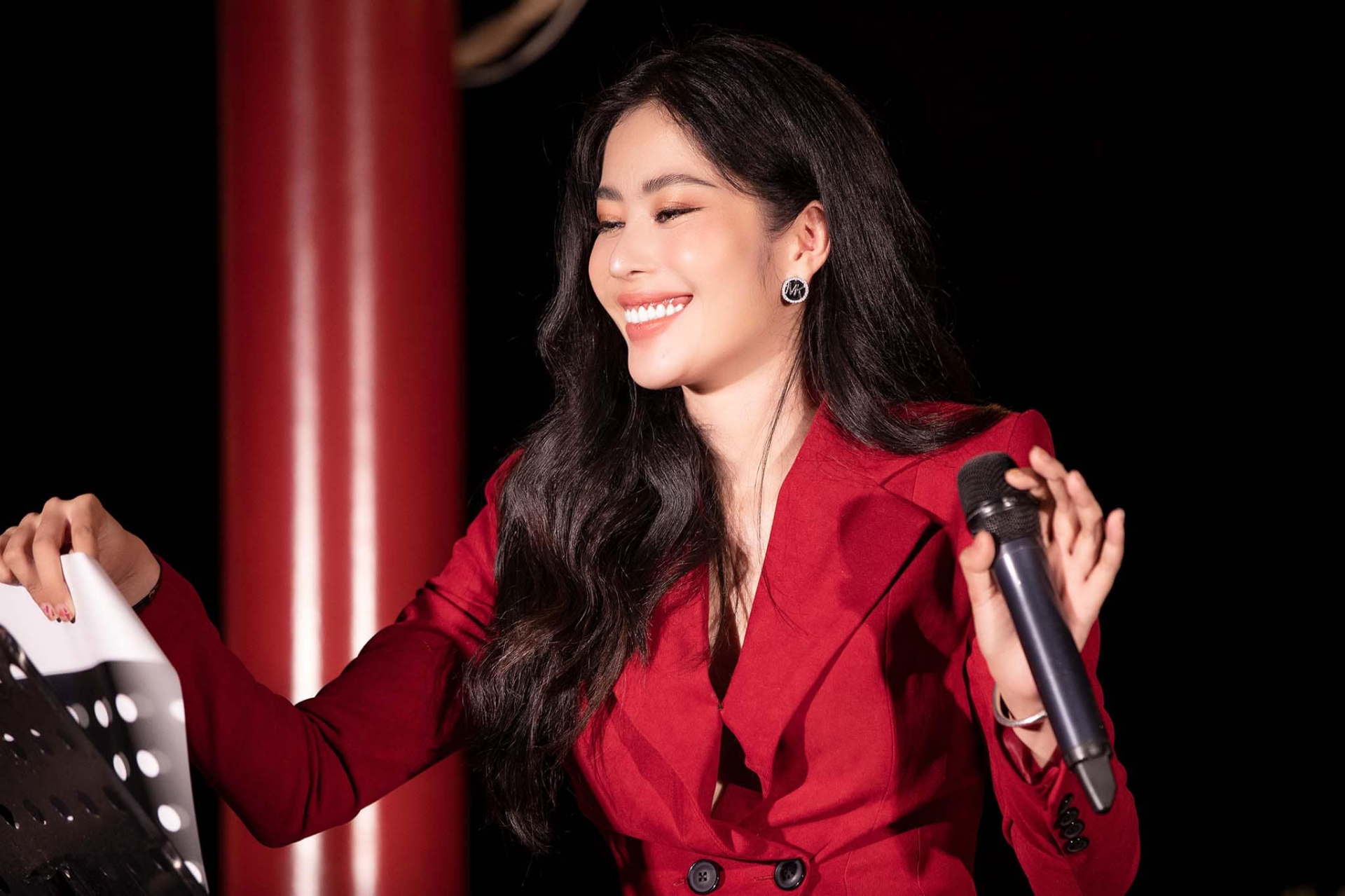 Ưu điểm và bất lợi của Nam Em tại Miss World Vietnam 2022: Quá khứ với Trường Giang có ảnh hưởng? - Ảnh 2