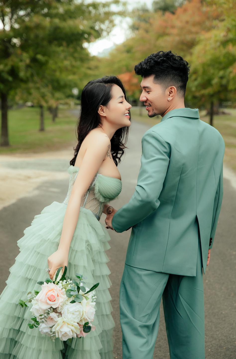 Lương Bằng Quang tung ảnh cưới với Ngân 98: 1001 khoảnh khắc cũng không hút mắt bằng vòng 1 cô dâu - Ảnh 6