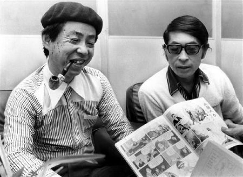 Họa sĩ Motoo Abiko (phải) và họa sĩ Hiroshi Fujimoto (1933-1996) cùng sáng tác bộ truyện tranh Doraemon.