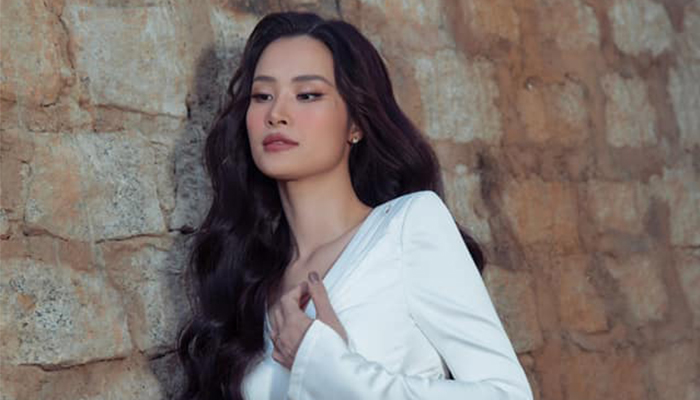 2 lần "đấu nhau" giữa ekip Đông Nhi và fan: Cách hành xử trái ngược của nữ ca sĩ 