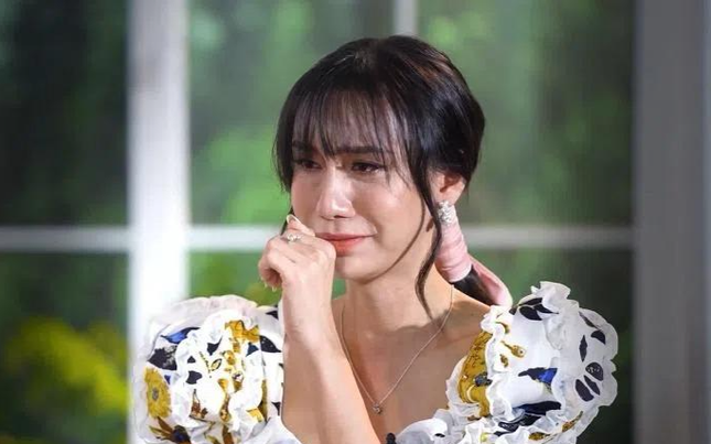 Hôm qua sao làm gì (16/5) - Ảnh 18