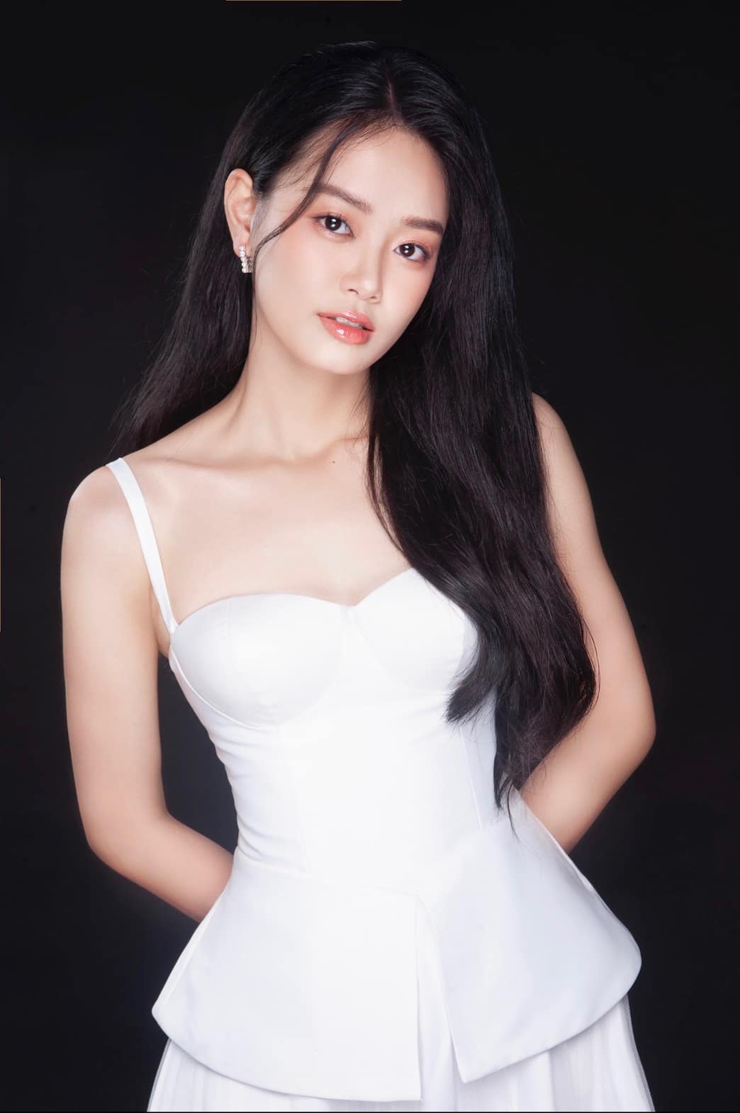 Bùi Khánh Linh - Ảnh 4