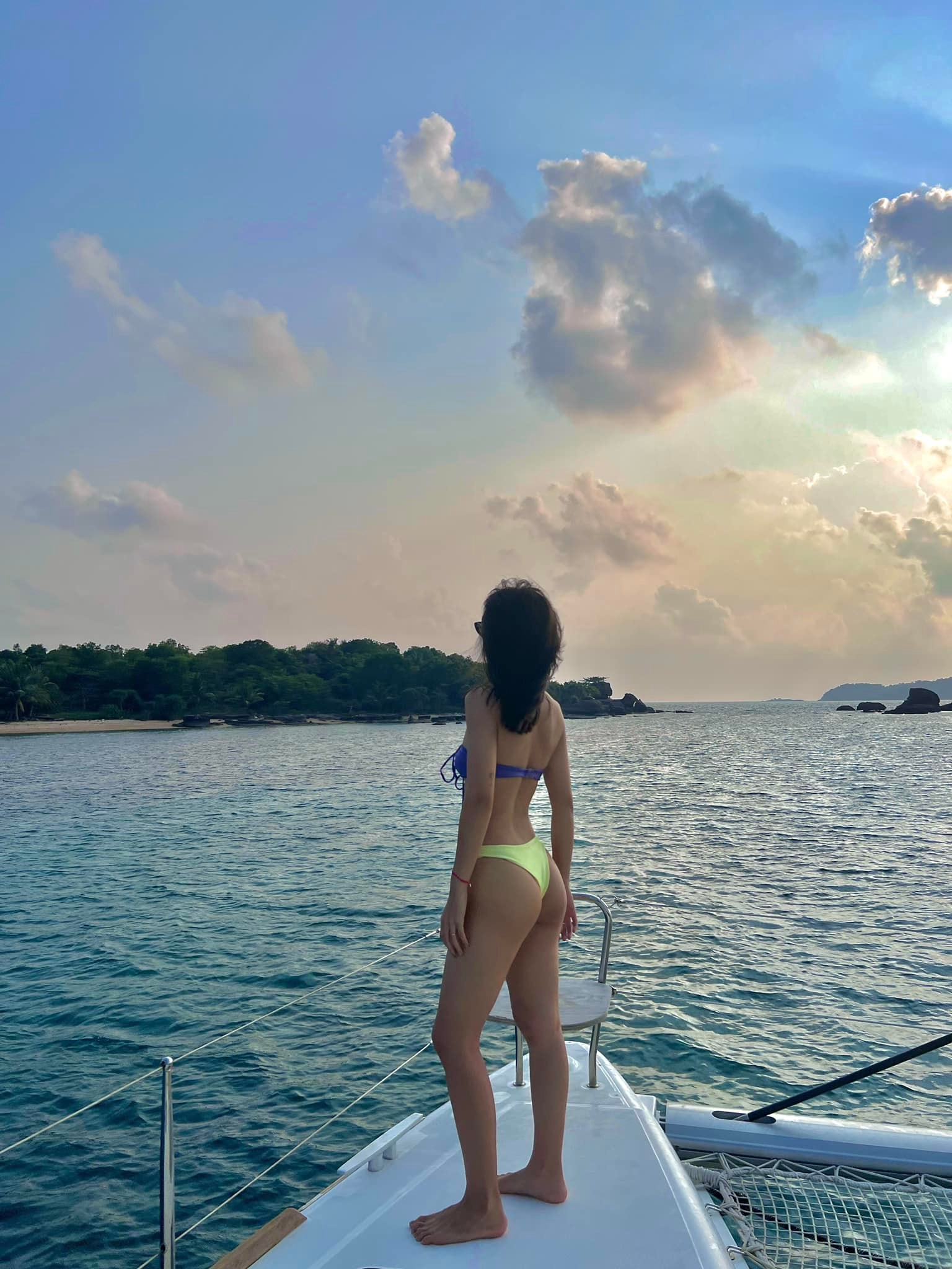 Hôm qua sao làm gì (18/5): - Ảnh 6