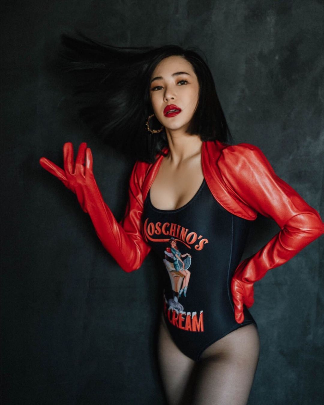 Hôm qua sao làm gì (18/5): - Ảnh 3