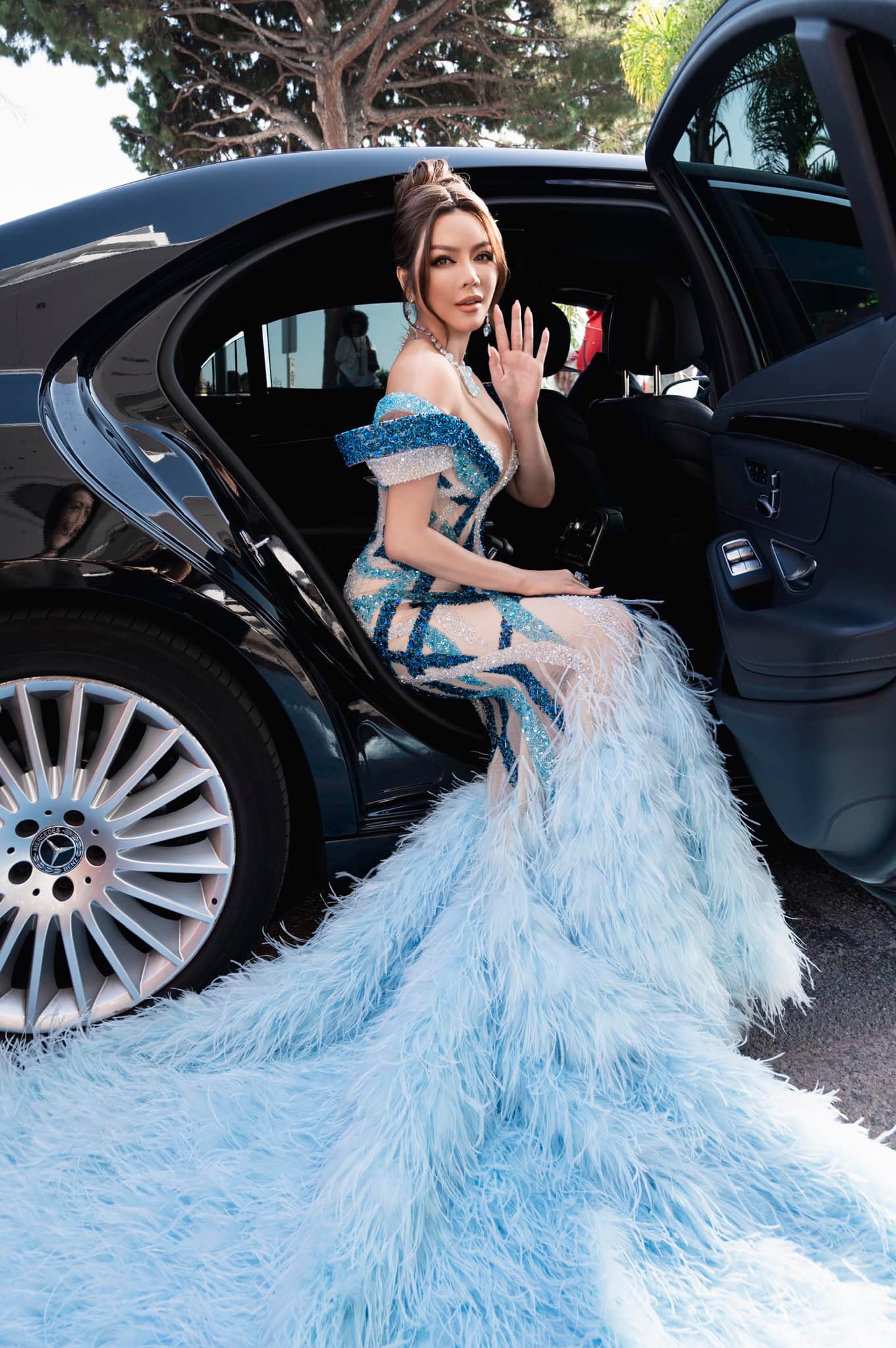 Hôm qua sao làm gì (21/5) - Ảnh 1