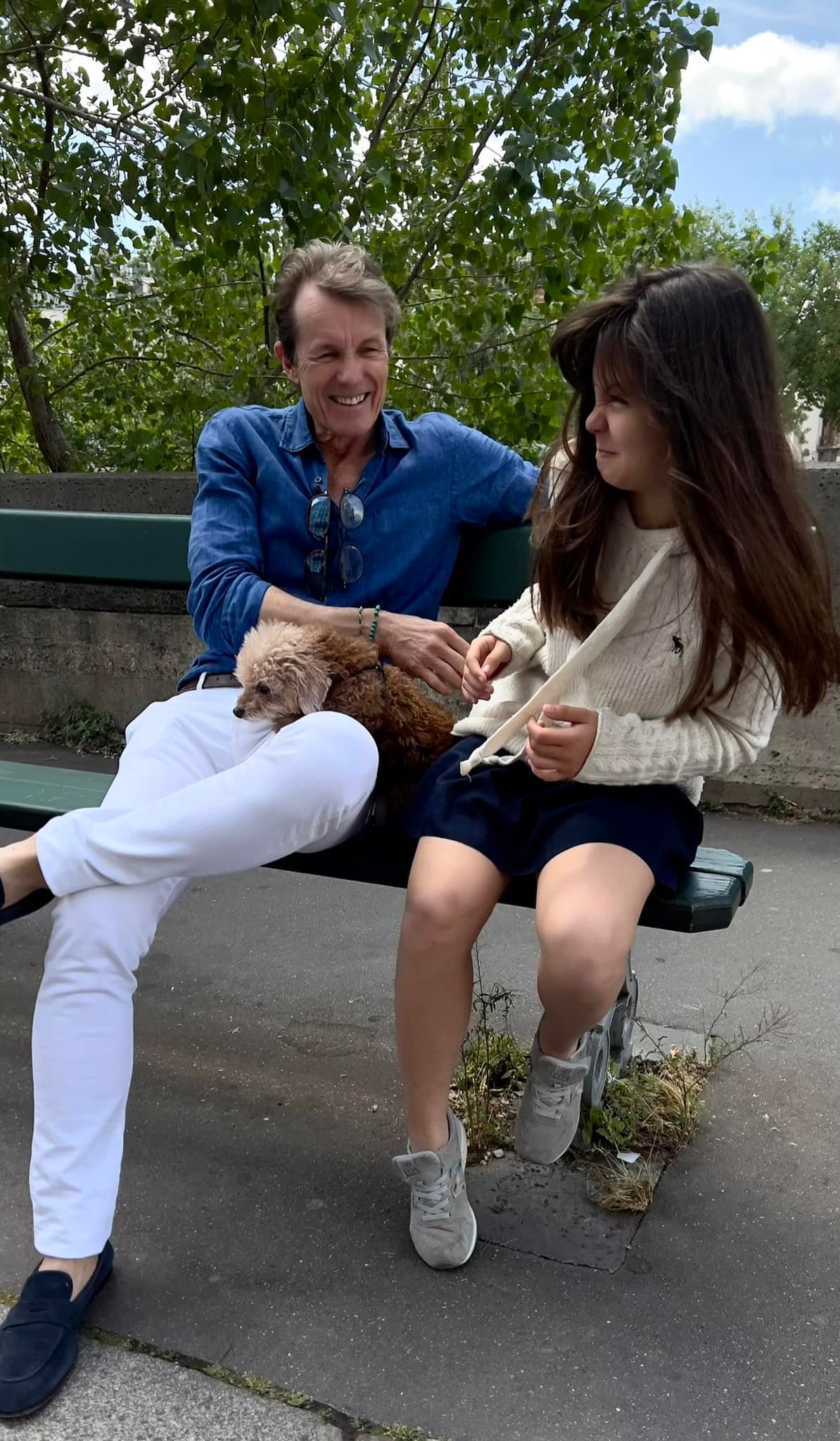 Hôm qua sao làm gì (22/5) - Ảnh 4