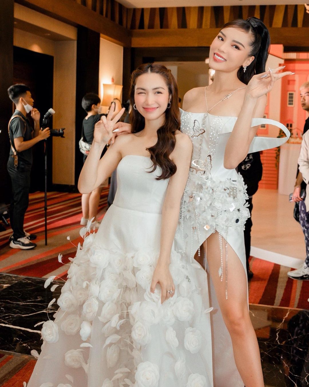 Hôm qua sao làm gì (22/5) - Ảnh 5