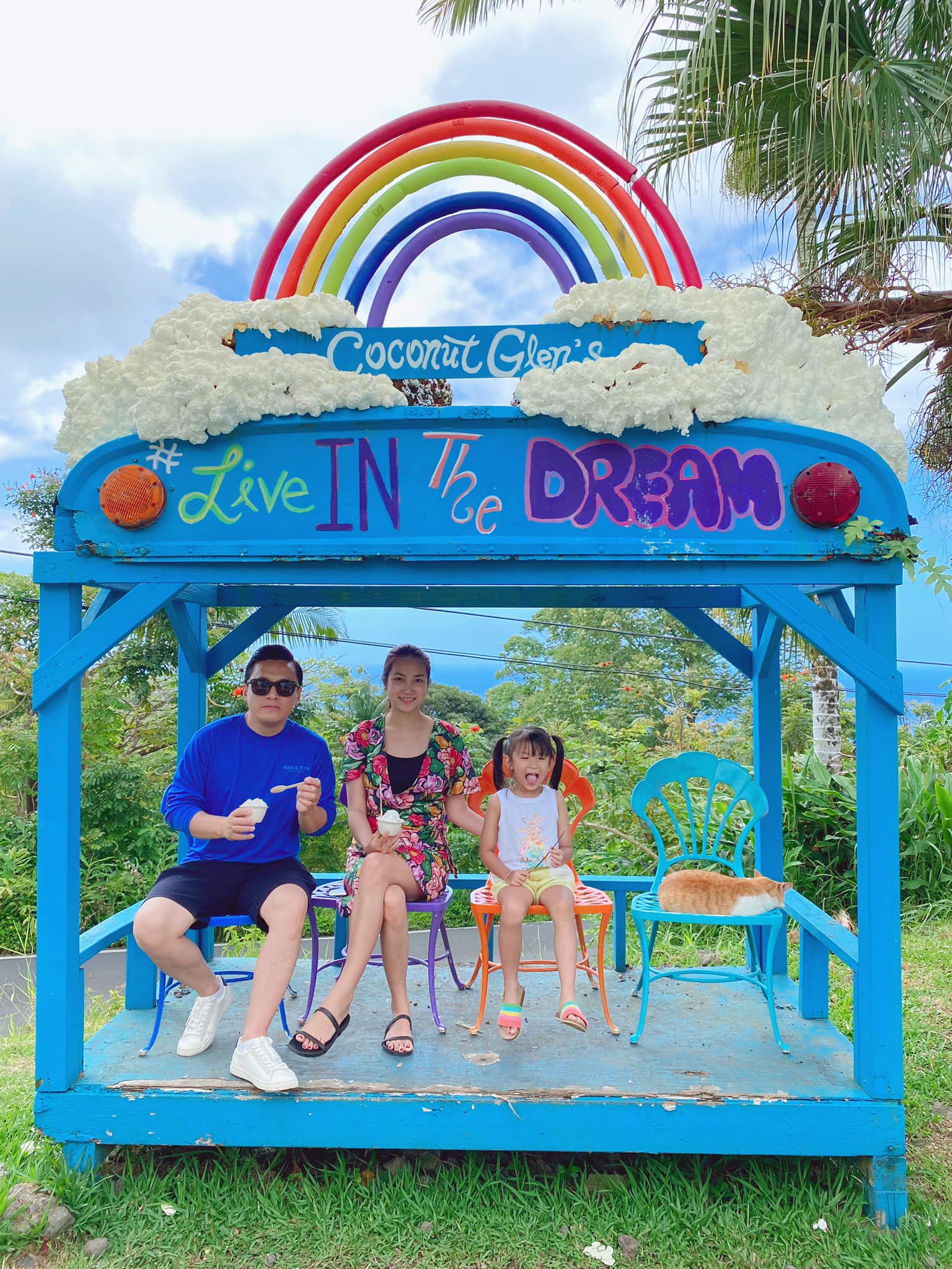 Hôm qua sao làm gì (25/5): Á hậu Ngọc Thảo diện áo tắm khoe dáng nuột tuổi 22 - Ảnh 2