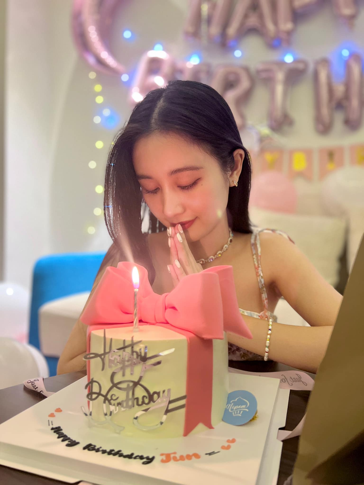 Hôm qua sao làm gì (26/5) - Ảnh 10