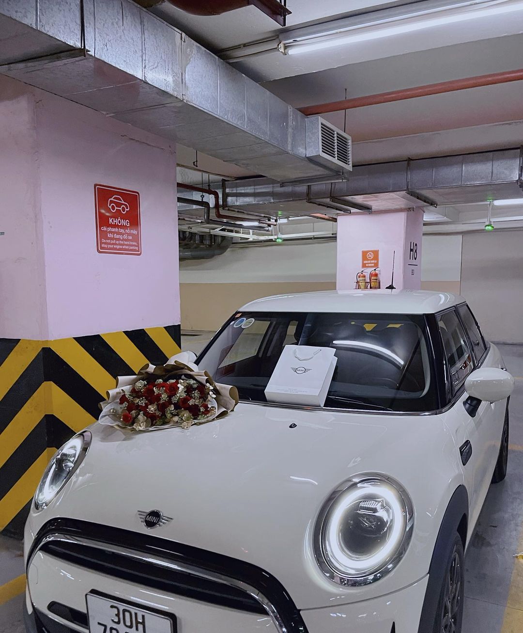 Hôm qua sao làm gì (26/5) - Ảnh 8