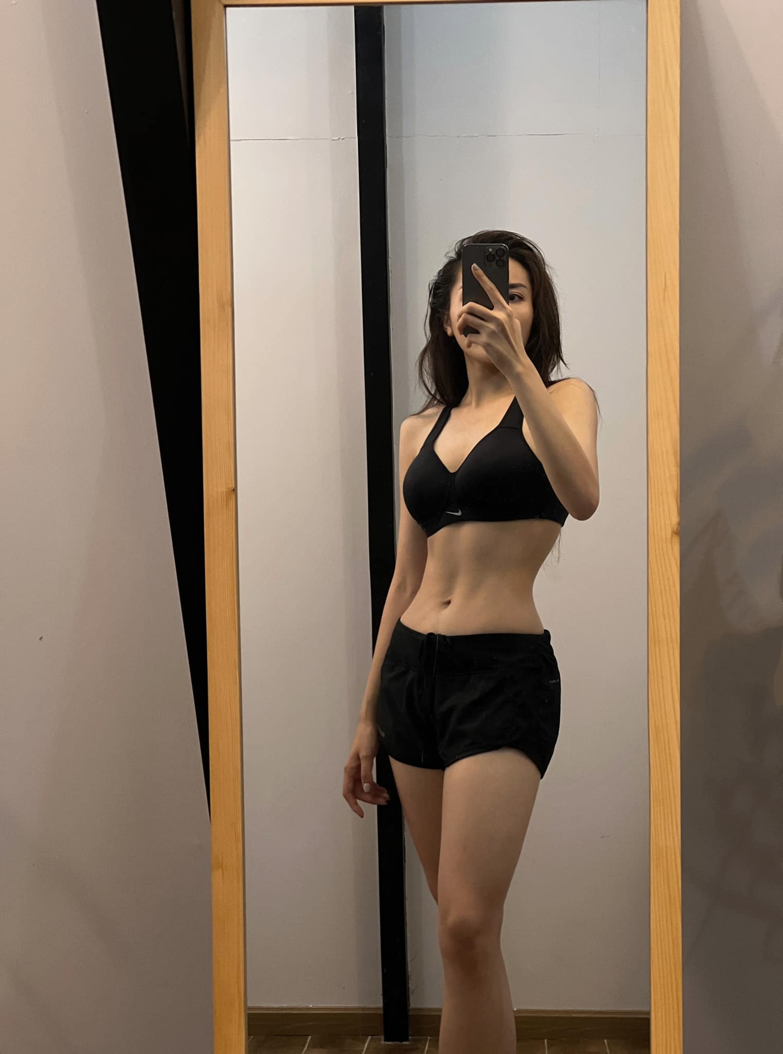 Hoa hậu Kỳ Duyên phải hồi nghi vấn rút xương sườn để có vòng eo siêu thực - Ảnh 4